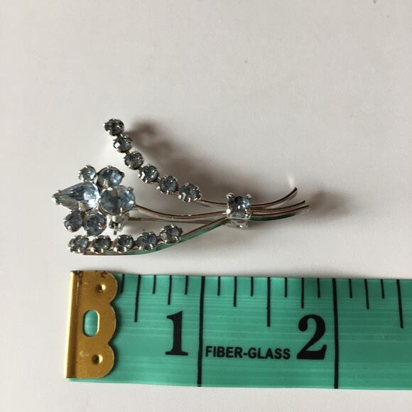 Austrian crystal flower brooch, pin - silver tone and pale blue - Picture 7 of 11